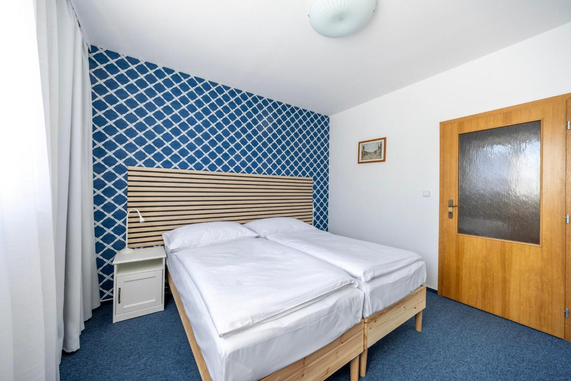 Marina Vltava Hotel Nelahozeves Ngoại thất bức ảnh